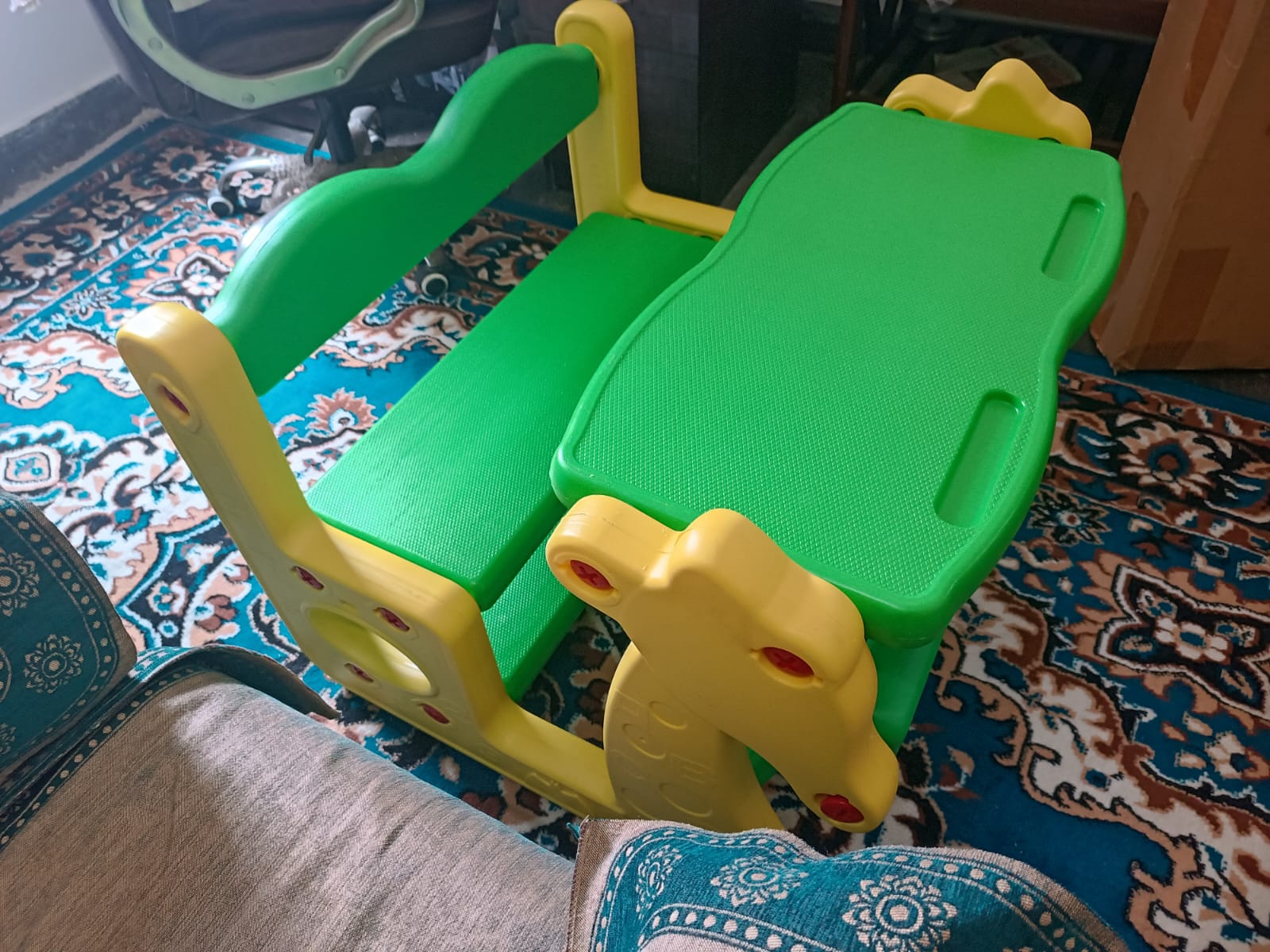 Giraffe Chair with Table - Image 2