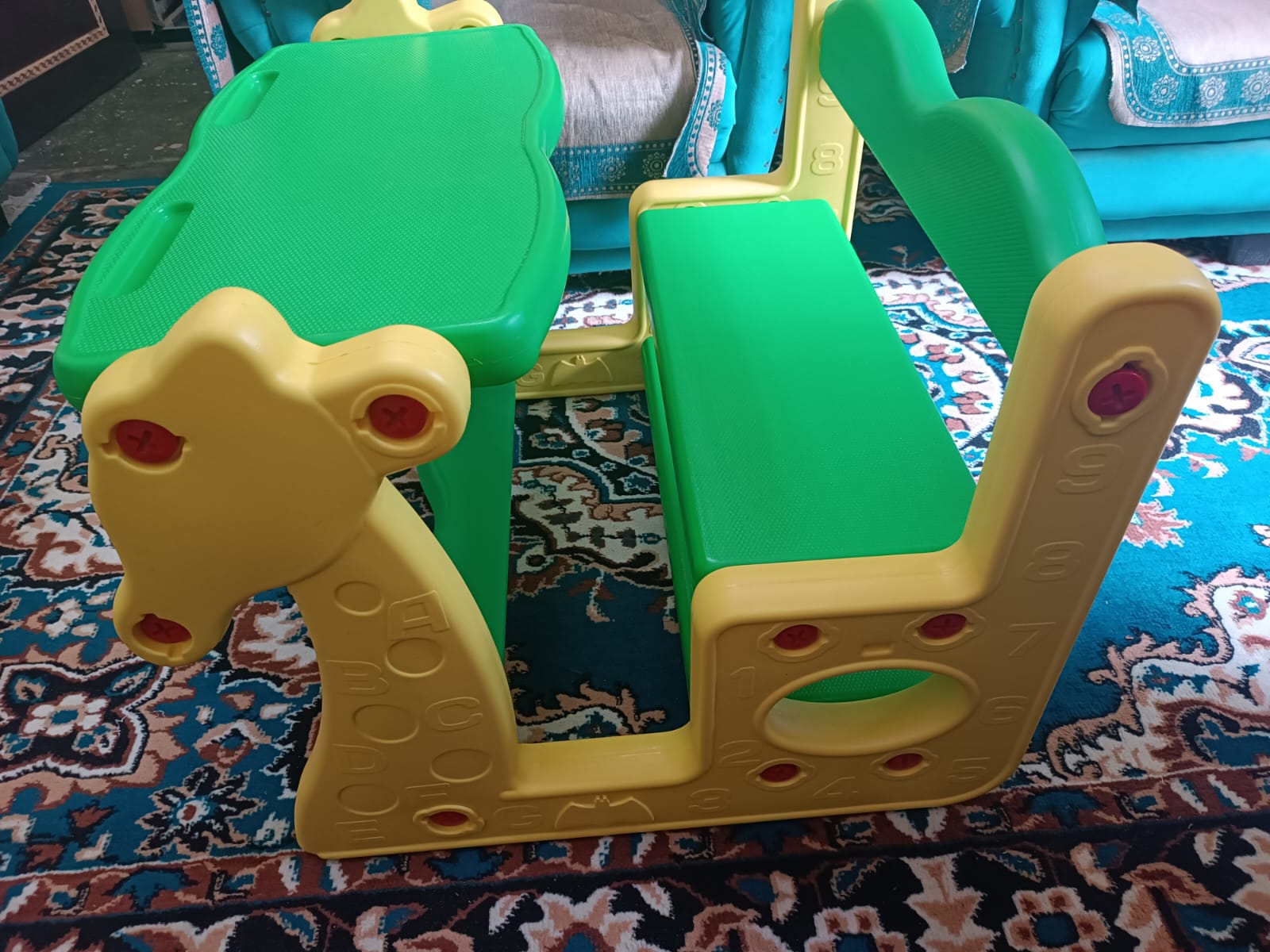 Giraffe Chair with Table - Image 5